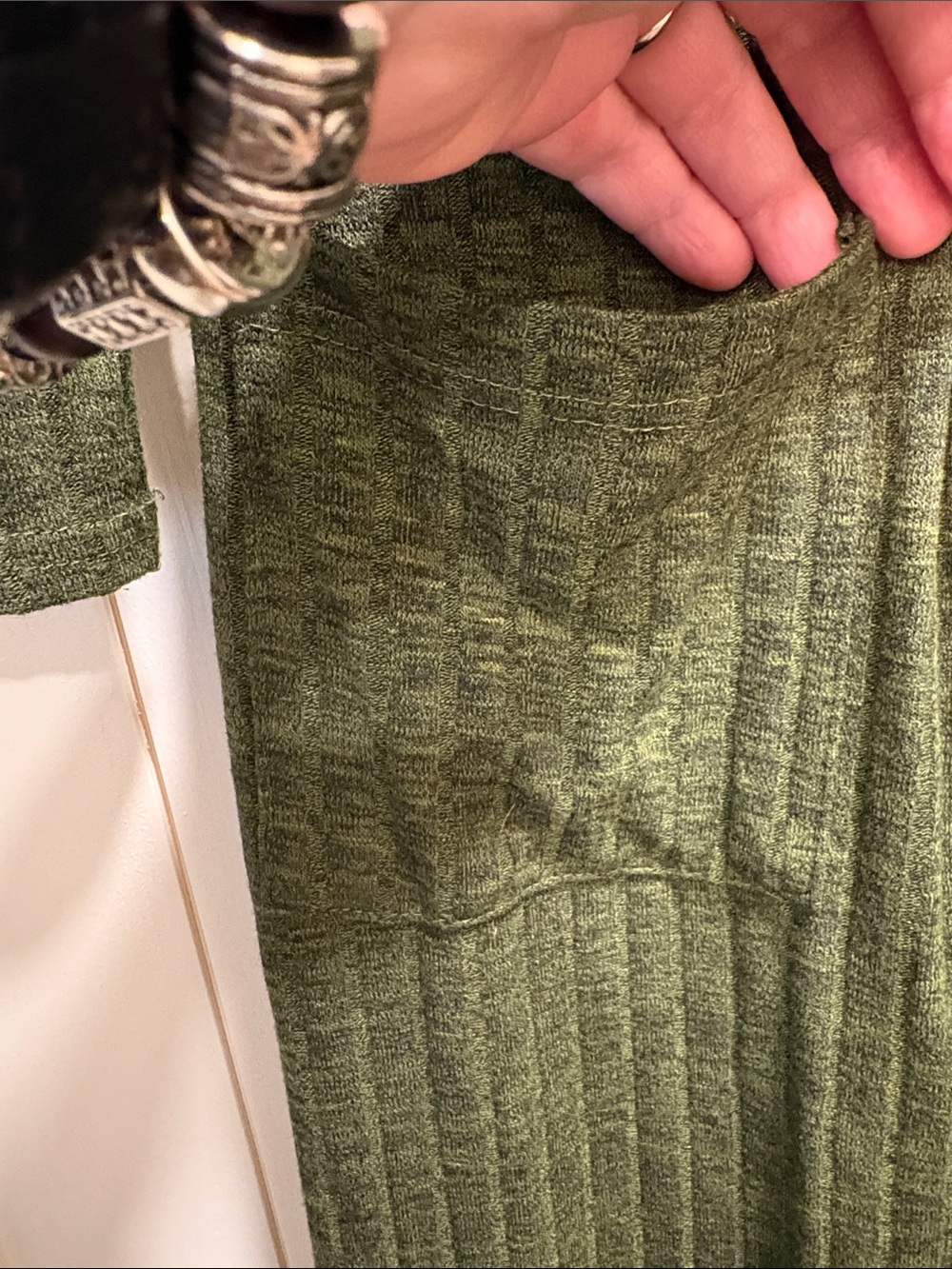 Lisa Rinna Collection Olive Green Ribbed Long Cardigan - Picture 4 of 4
